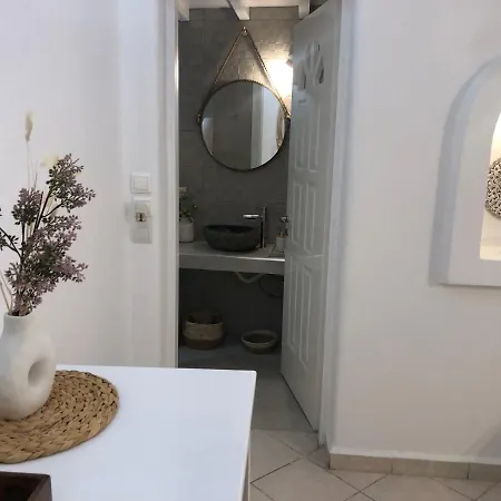 Francesca Secret Apartment