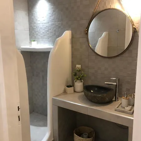 Francesca Secret Apartment *